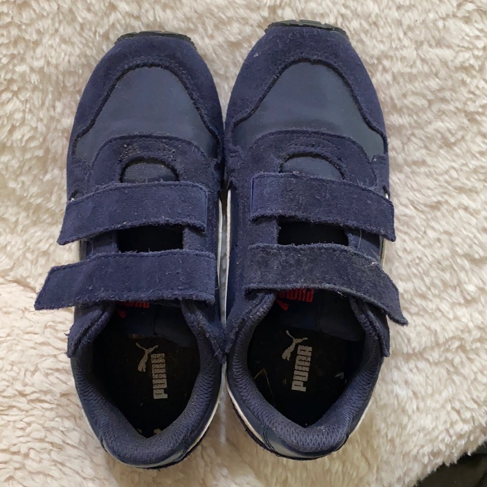 Boys sneakers